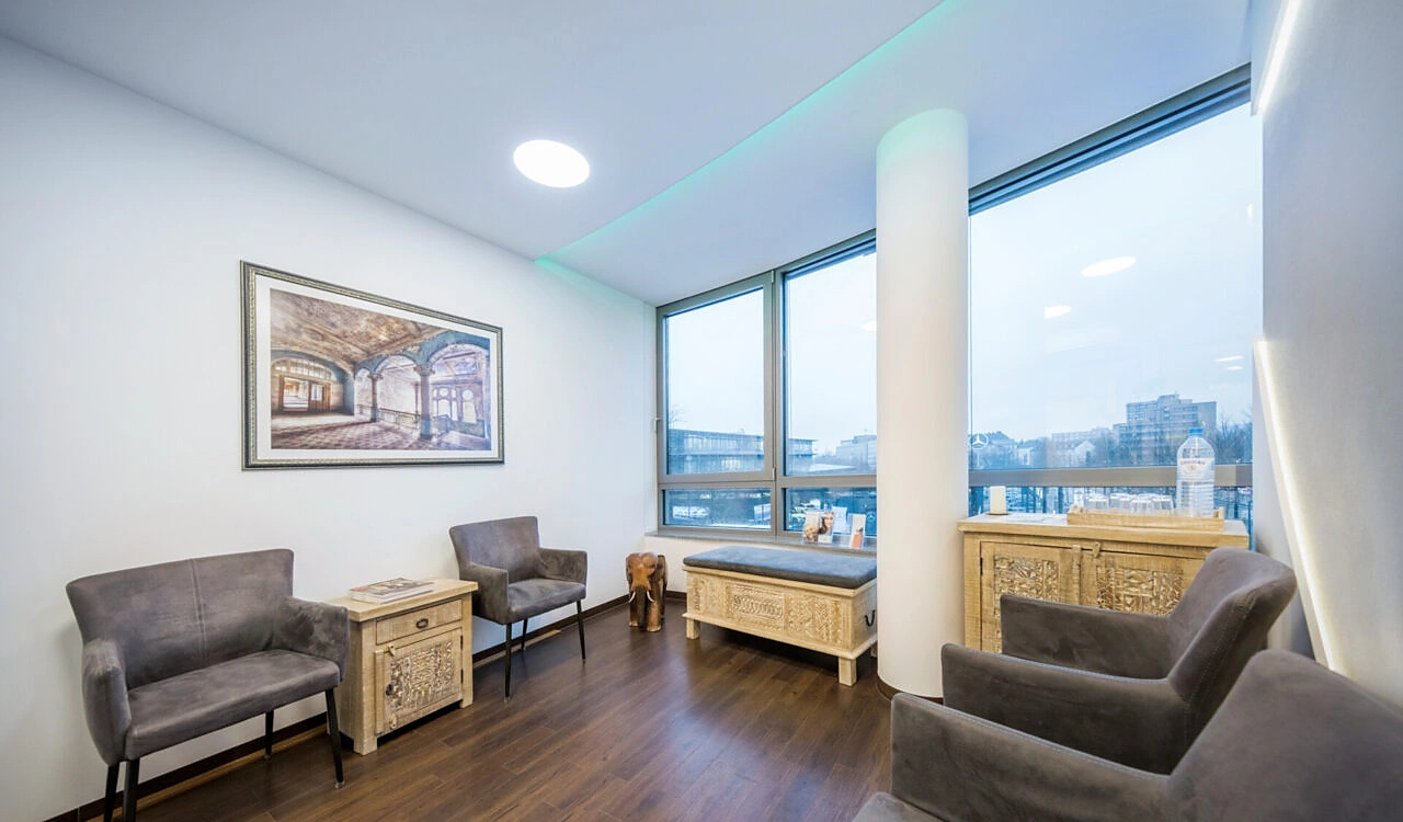 Wartezimmer der Nova-Smile MVZ GmbH in Düsseldorf-Mörsenbroich